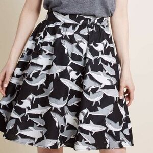 ModCloth Retrolicious Shark Print Novelty Skirt Black Gray Medium